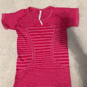 Lululemon Run Swiftly Heathered Berry Rumble Stripe Short Sleeve Top Size 10